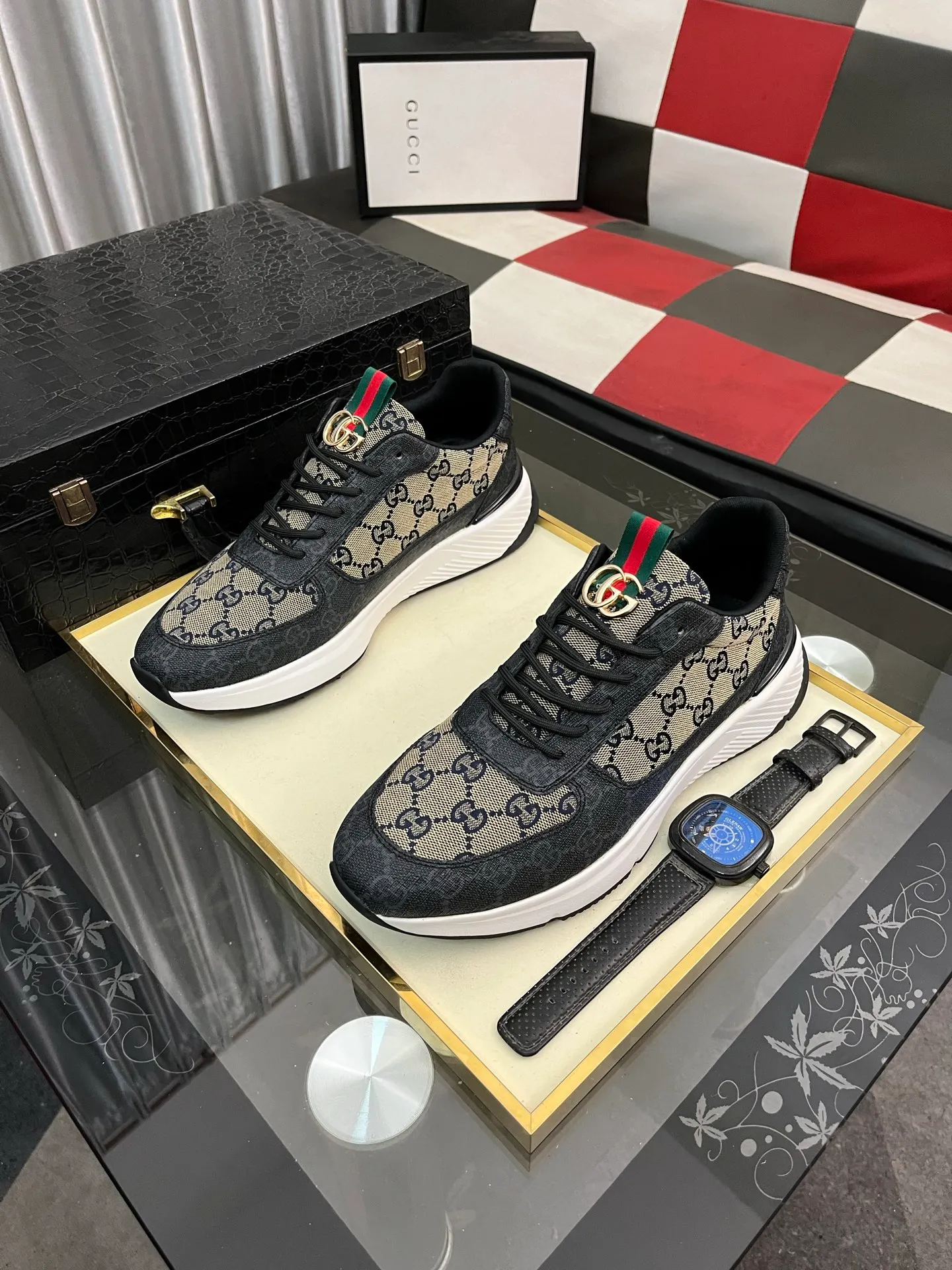 Men's shoes 💰458⌚️⌚️ (GUCCI) Gucci official website men's casual shoes synchronization style, the upper is made of cowhide with imported new brand elements Gucci, showing a good atmosphere, simple design and slip-on style, super versatile, 🐑 leather lining, air-cushion rubber outsole, size 38-442️⃣ colors available